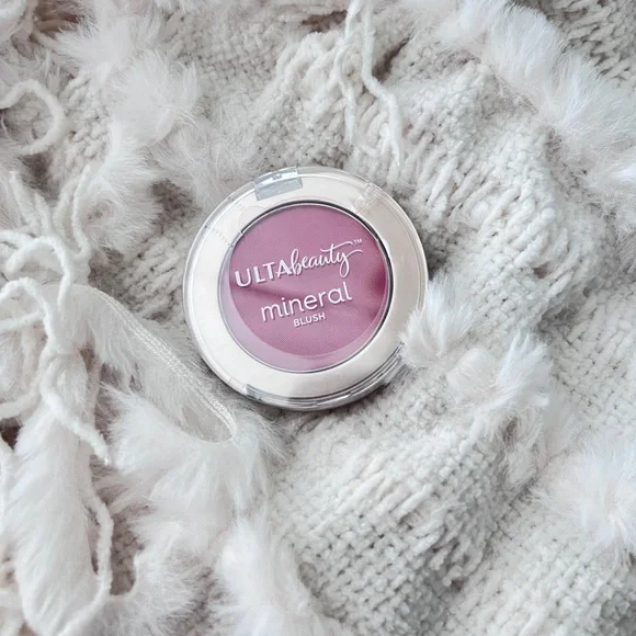 Assorted Makeup Lot - Picture 9 of 10